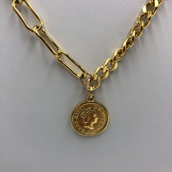 18K Gold Plated Women's Queen Elizabeth Crown Coin Necklace Waterproof Chunky - Picture 6 of 13